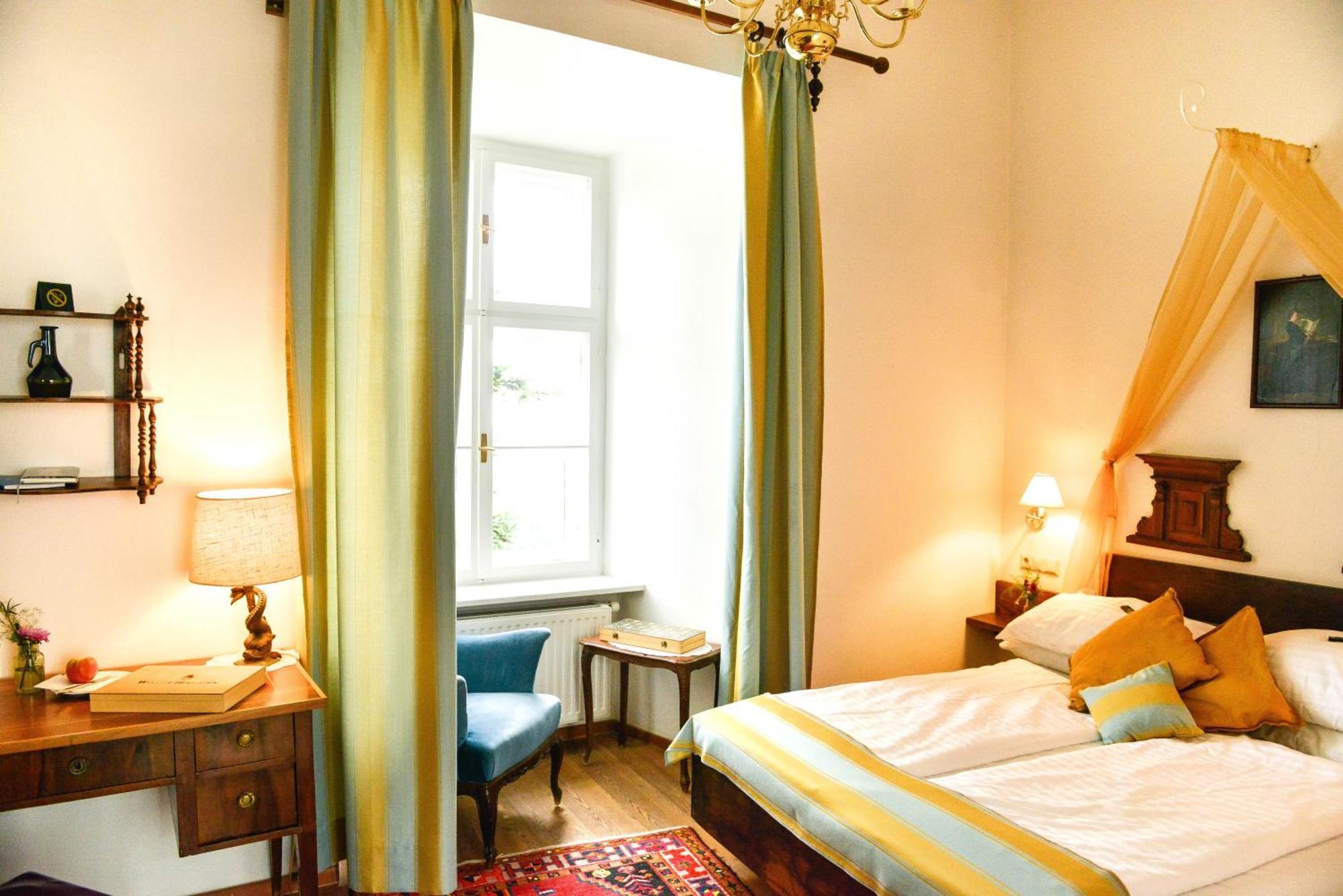 Schloss Kapfenstein Bagian luar foto