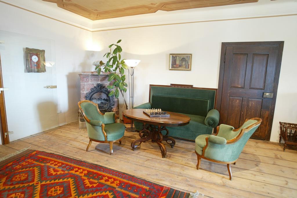 Schloss Kapfenstein Bagian luar foto